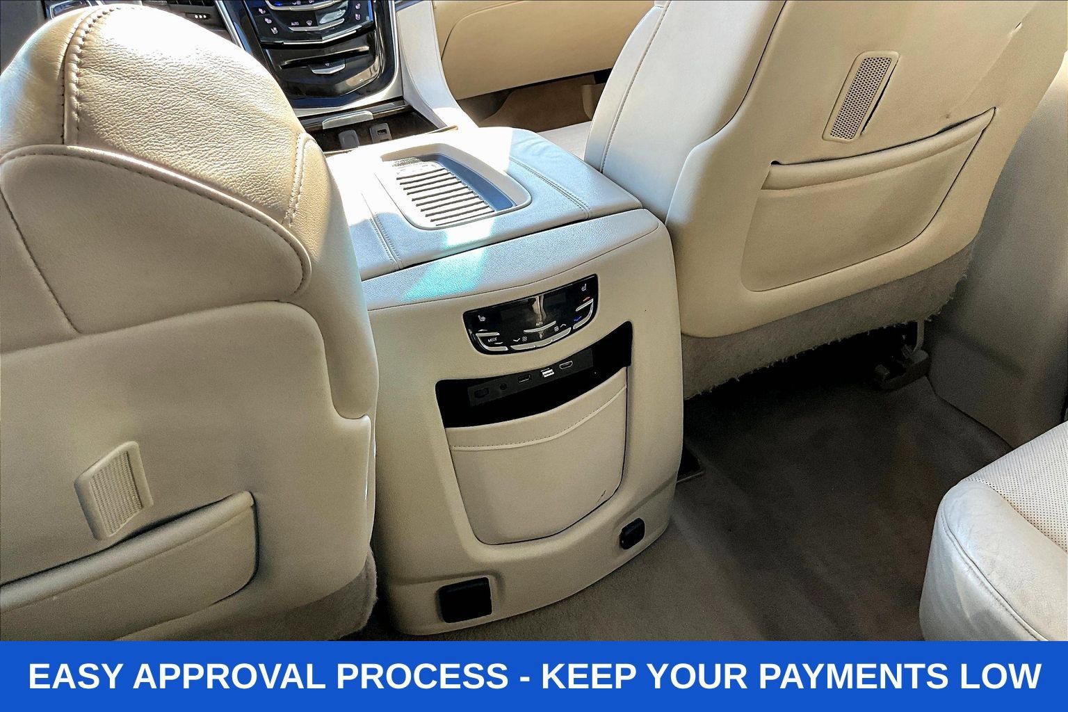 Used 2018 Cadillac Escalade ESV Luxury AWD/4WD image 13