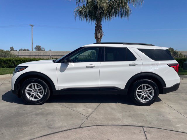 New 2026 Ford Explorer Active RWD image 2