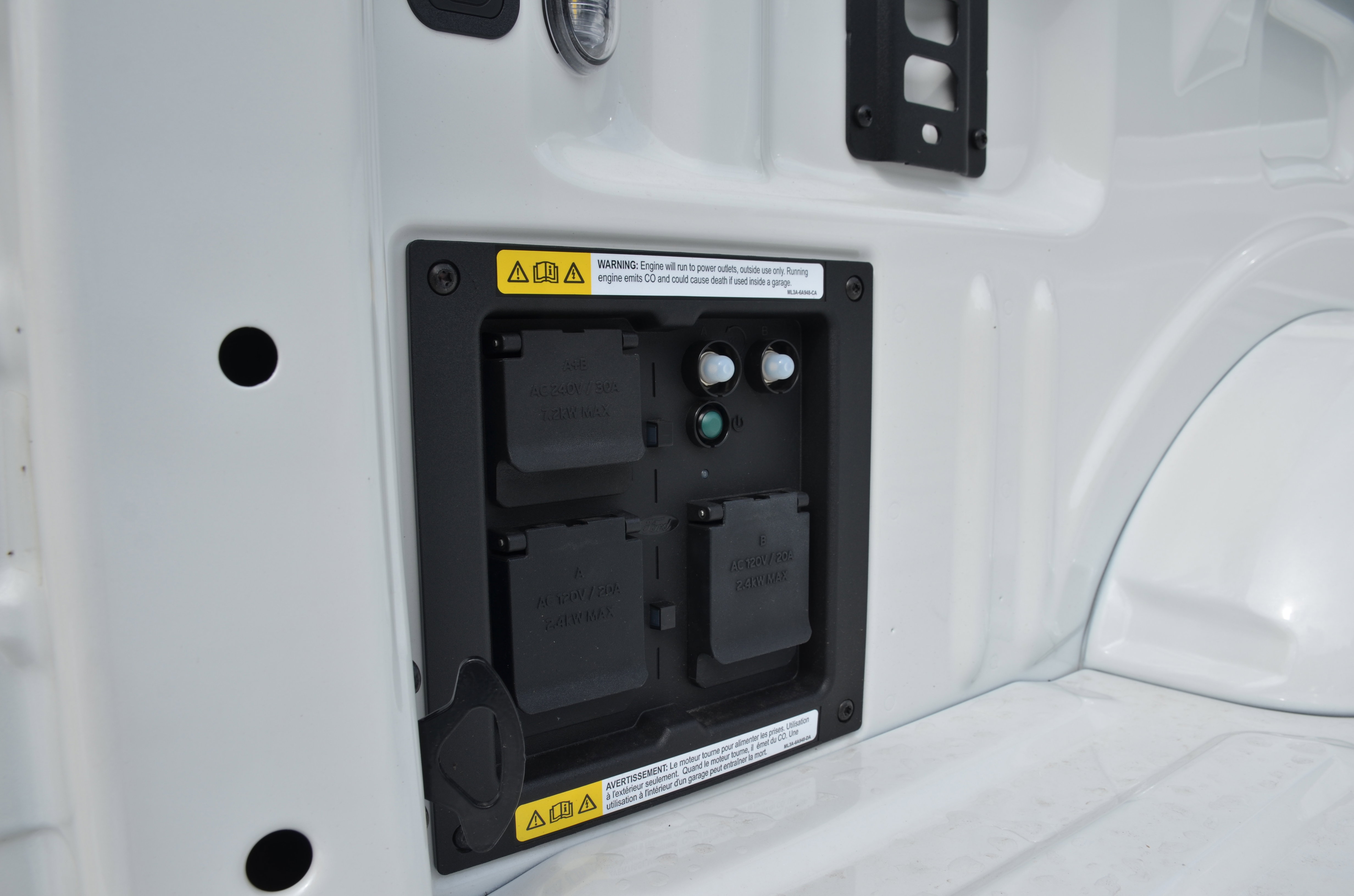 New 2025 Ford F150 Lariat w/ Equipment Group 502A High image 11