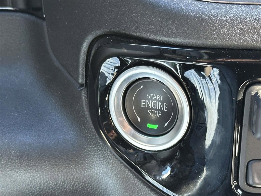 Used 2024 Chevrolet Silverado 1500 High Country w/ High Country Premium Package image 8