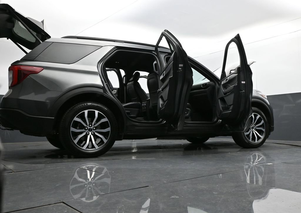 Used 2020 Ford Explorer ST image 38