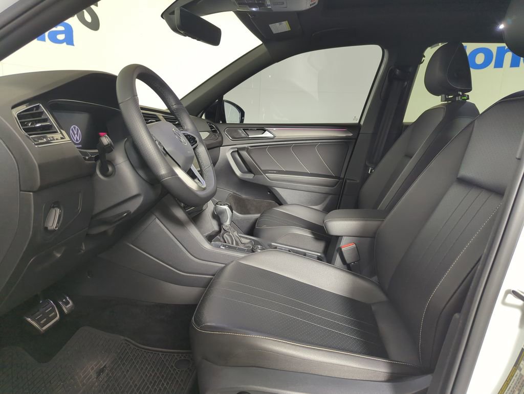 Used 2022 Volkswagen Tiguan SE R-Line image 7