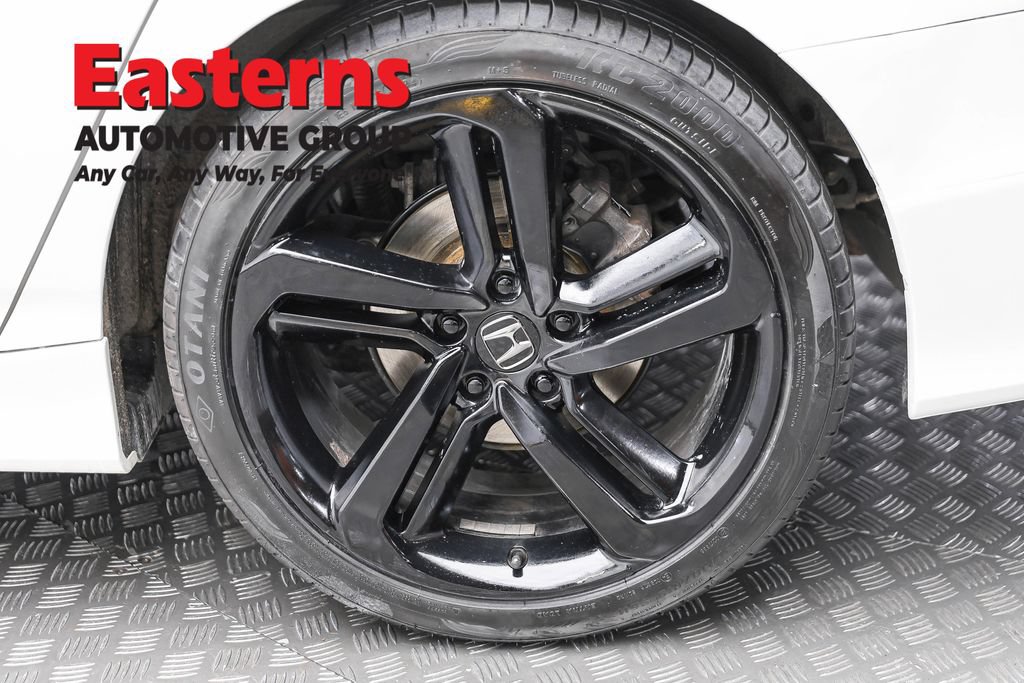Used 2018 Honda Accord Sport image 8