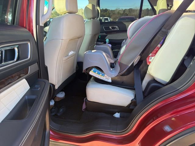 Used 2016 Ford Explorer Platinum image 29