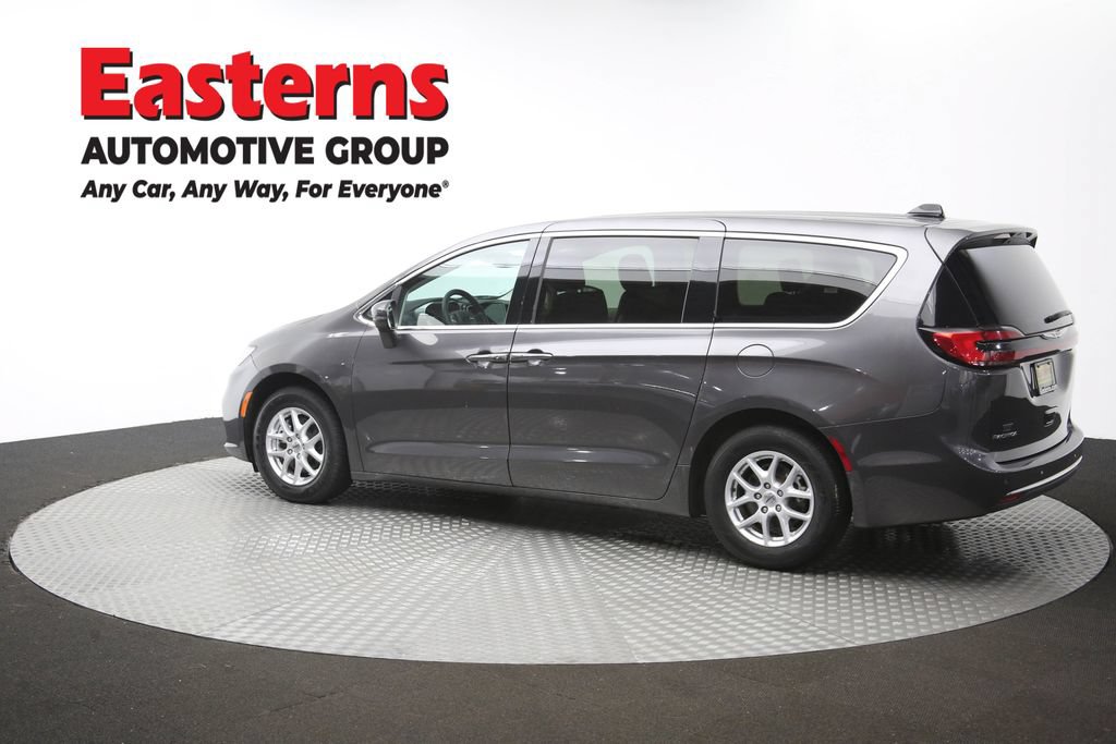 Used 2023 Chrysler Pacifica Touring-L FWD image 64