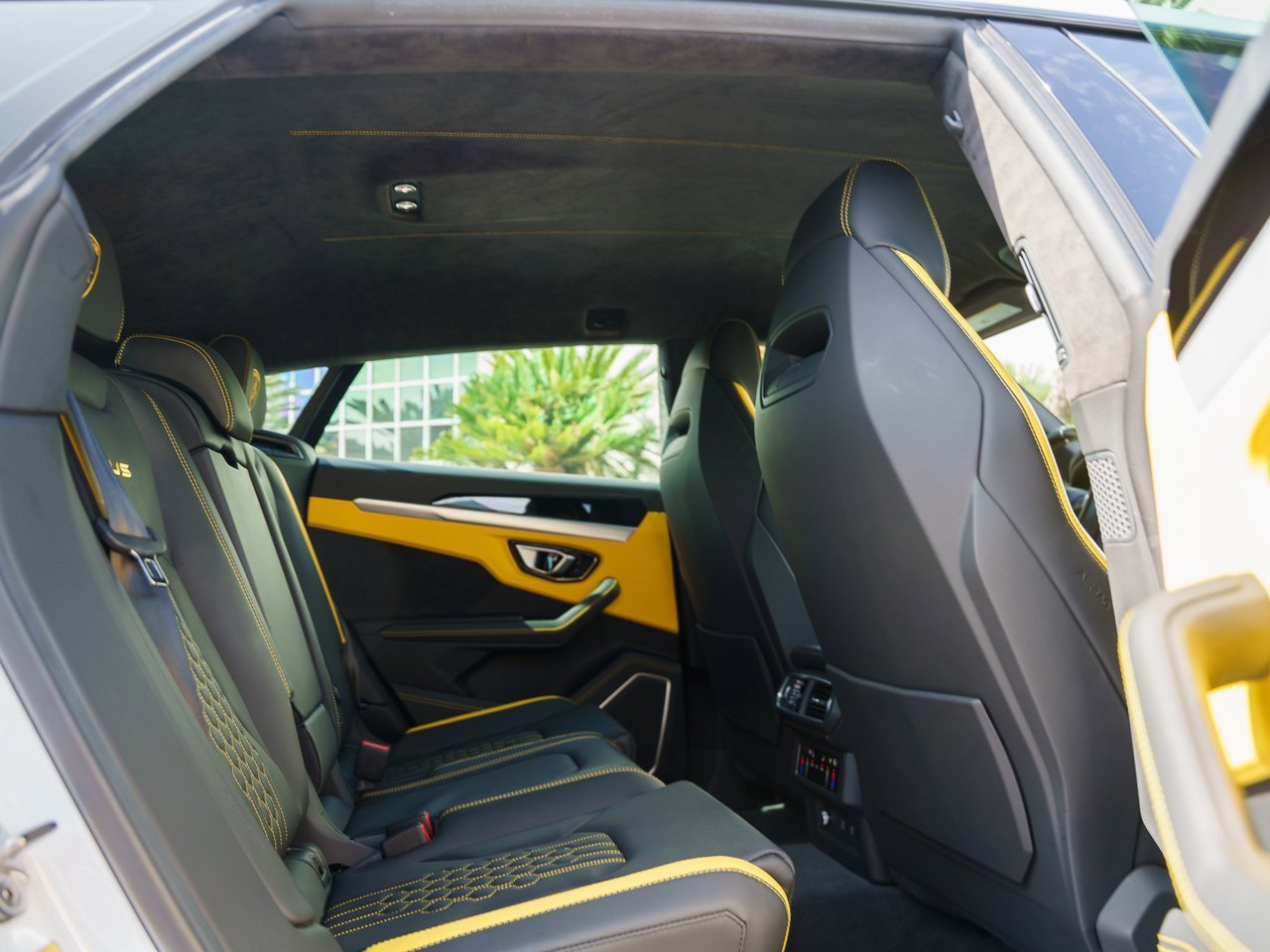 Used 2024 Lamborghini Urus S image 24