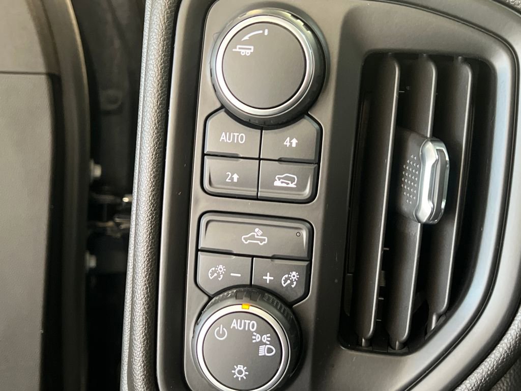 Used 2019 Chevrolet Silverado 1500 Custom w/ Custom Value Package AWD/4WD image 25