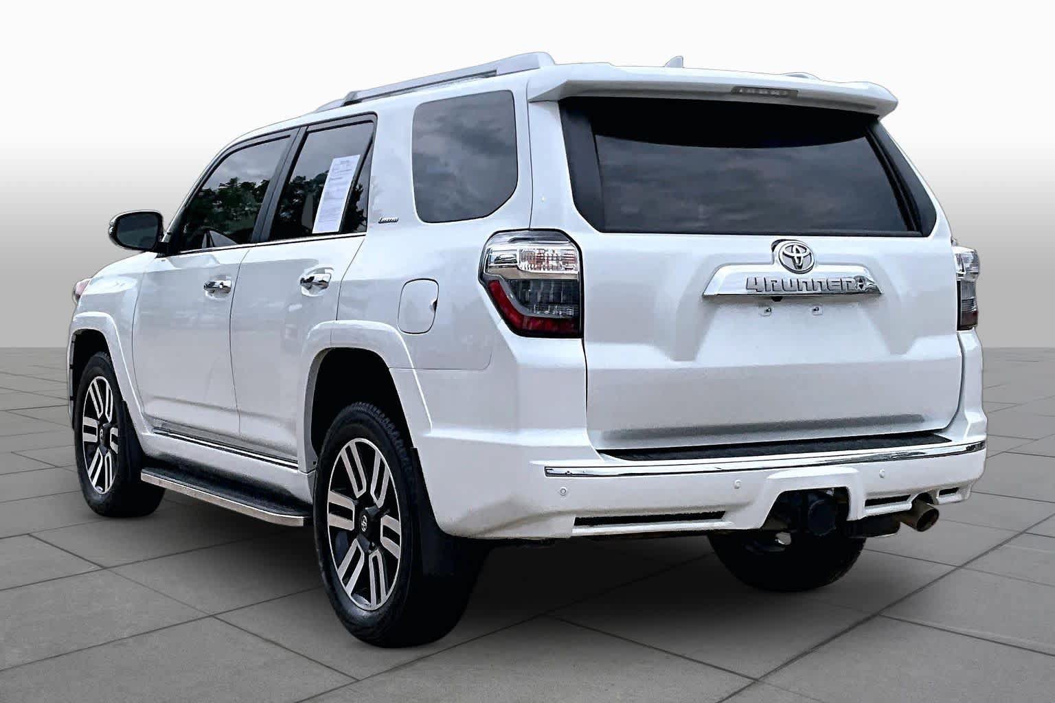Used 2024 Toyota 4Runner Limited AWD/4WD image 12