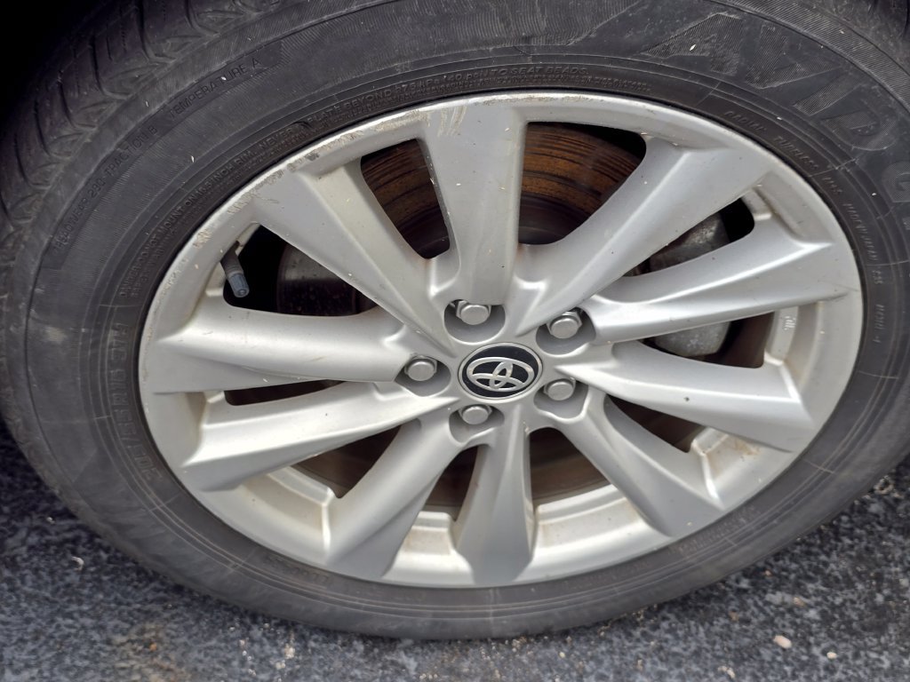 Used 2024 Toyota Corolla LE w/ LE Convenience Package FWD image 16