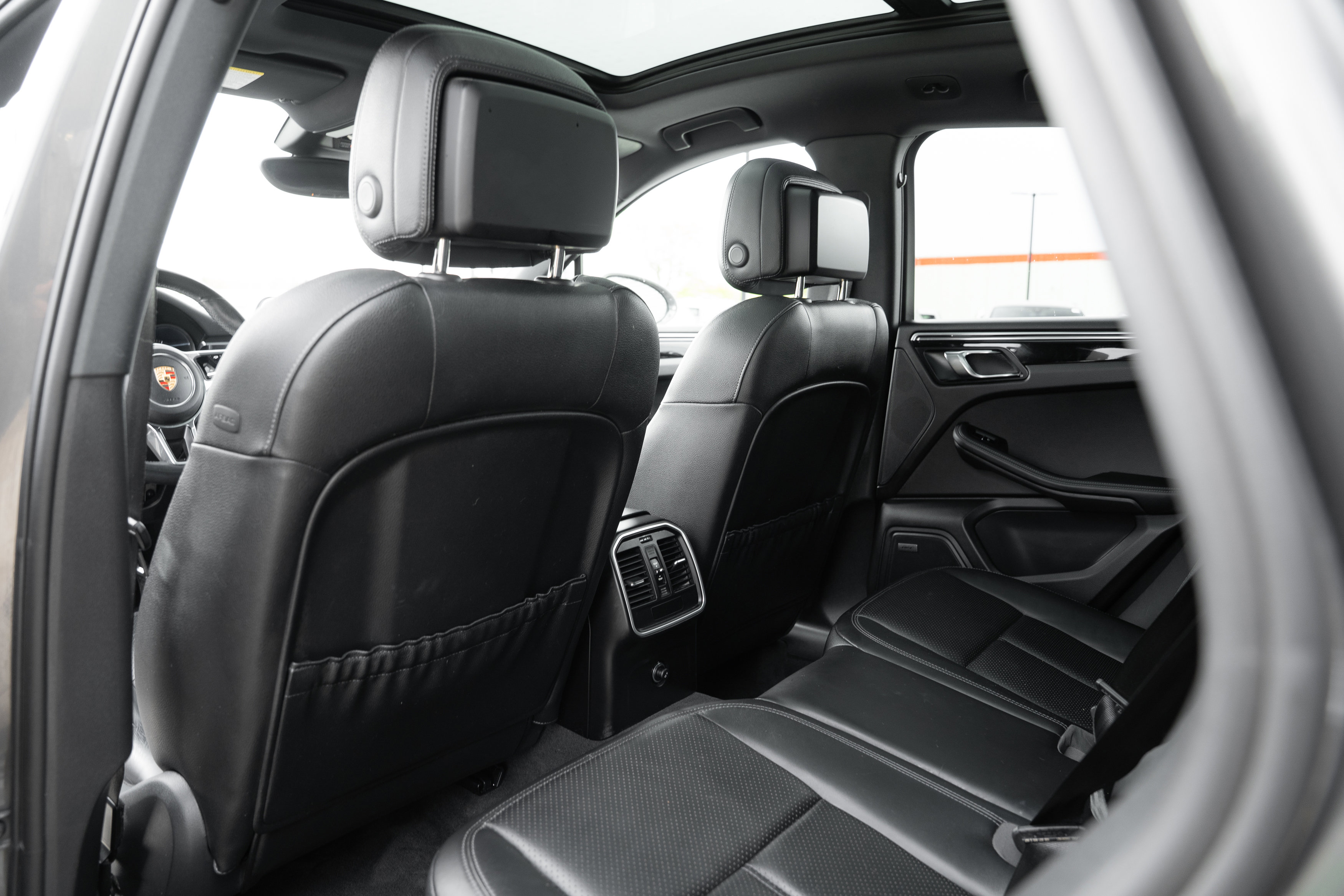 Used 2015 Porsche Macan S AWD/4WD image 27