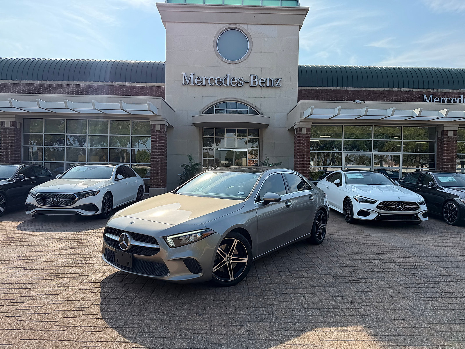 Used 2021 Mercedes-Benz A 220 image 2