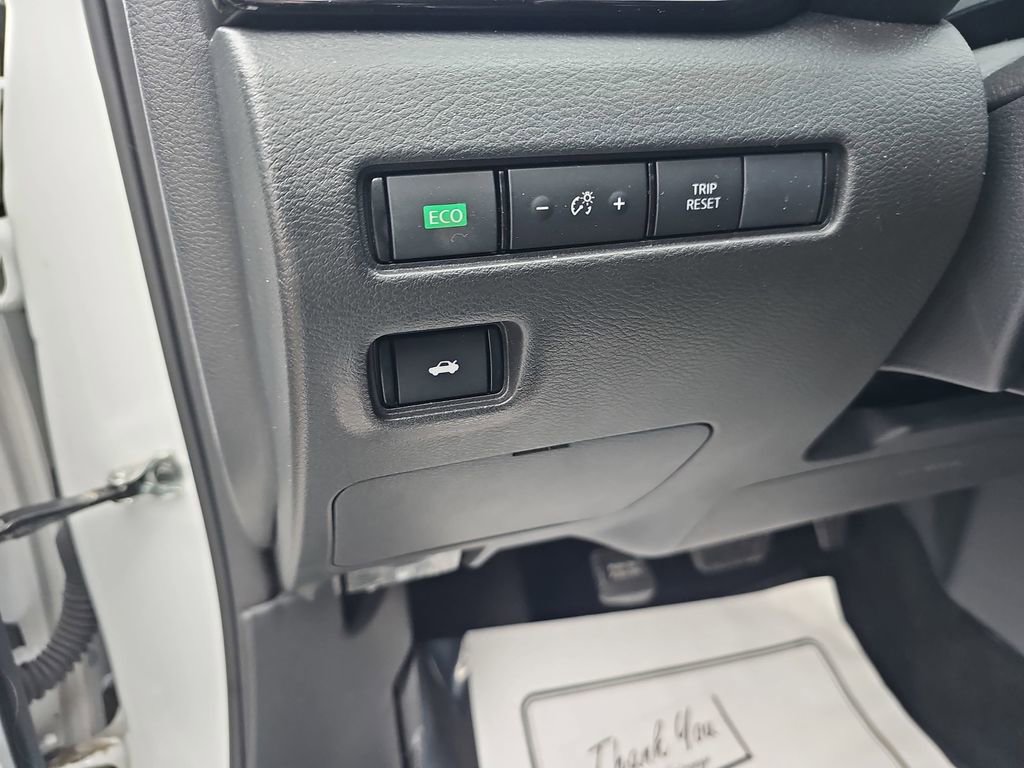 Used 2024 Nissan Sentra SV image 17