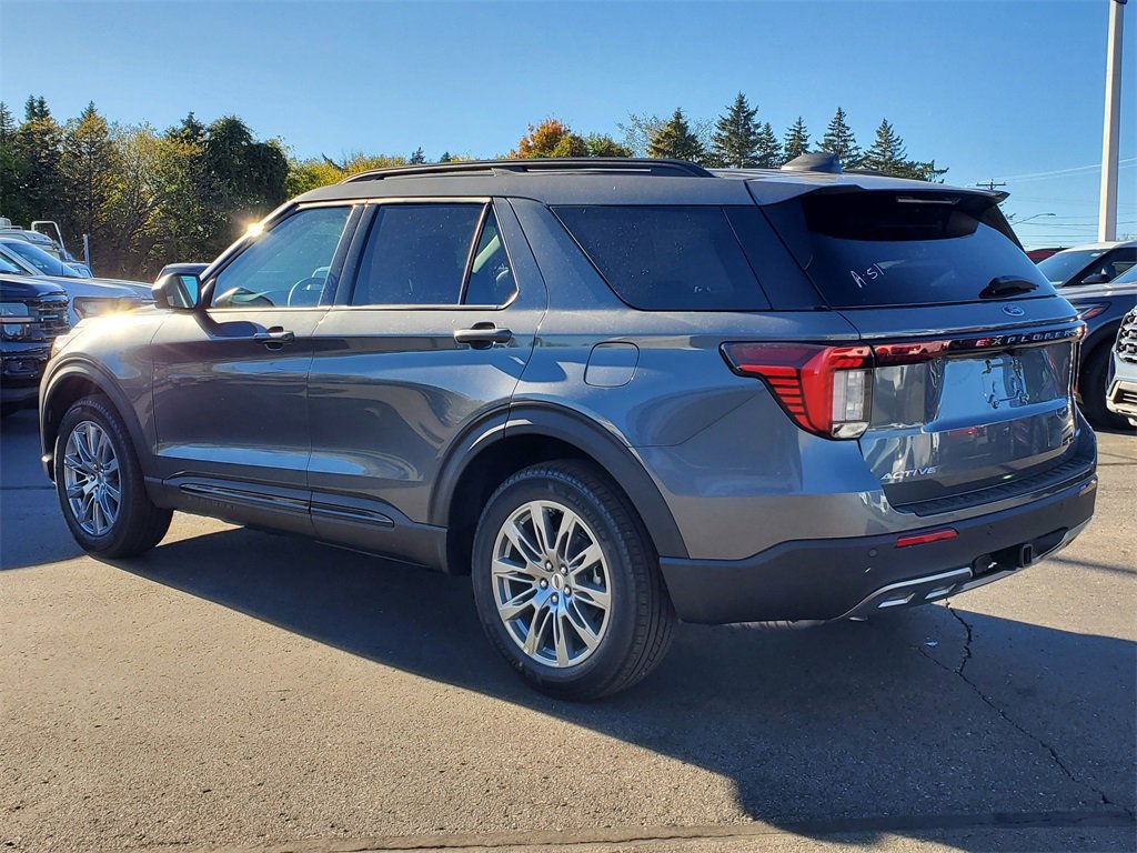 New 2026 Ford Explorer Active image 4