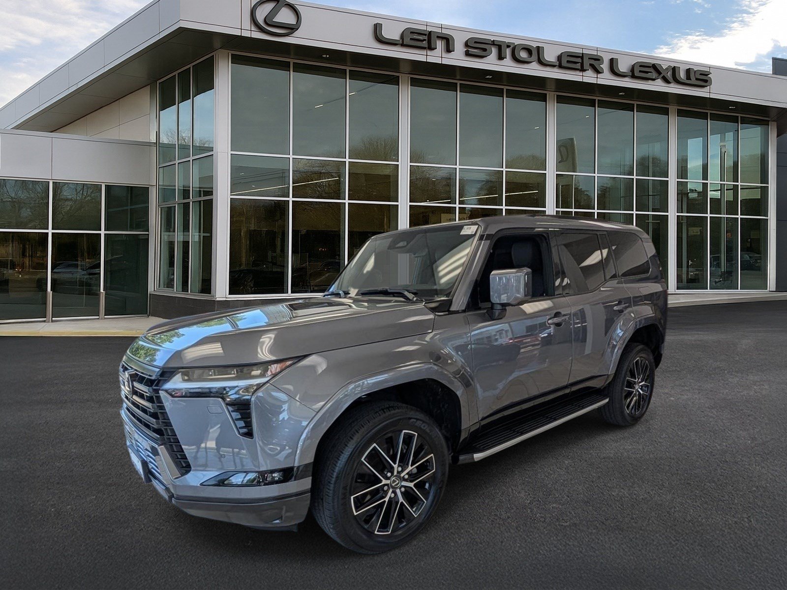 Used 2025 Lexus GX 550 w/ Accessory Package (2T) AWD/4WD image 7