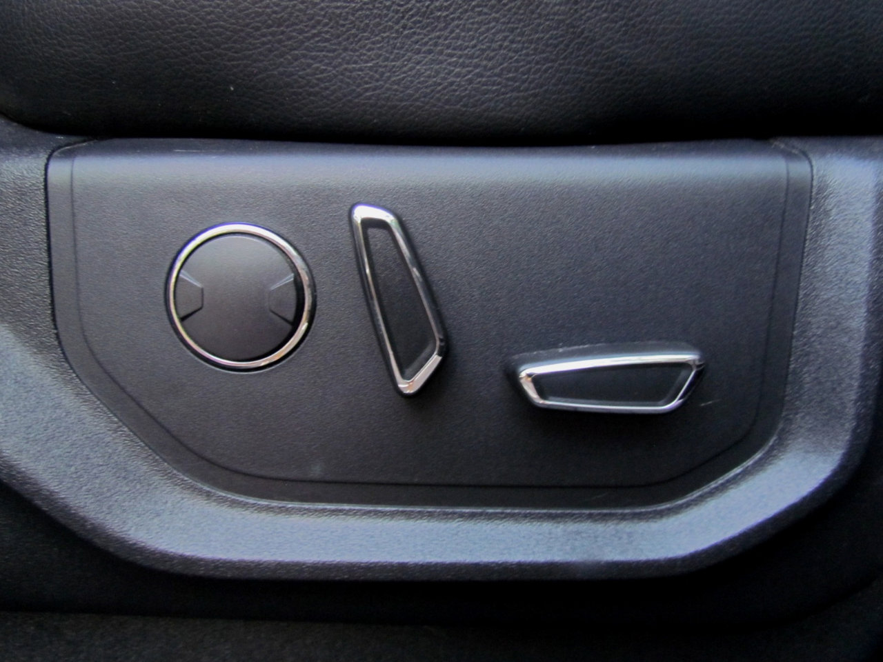 Used 2018 Ford F150 Lariat image 22