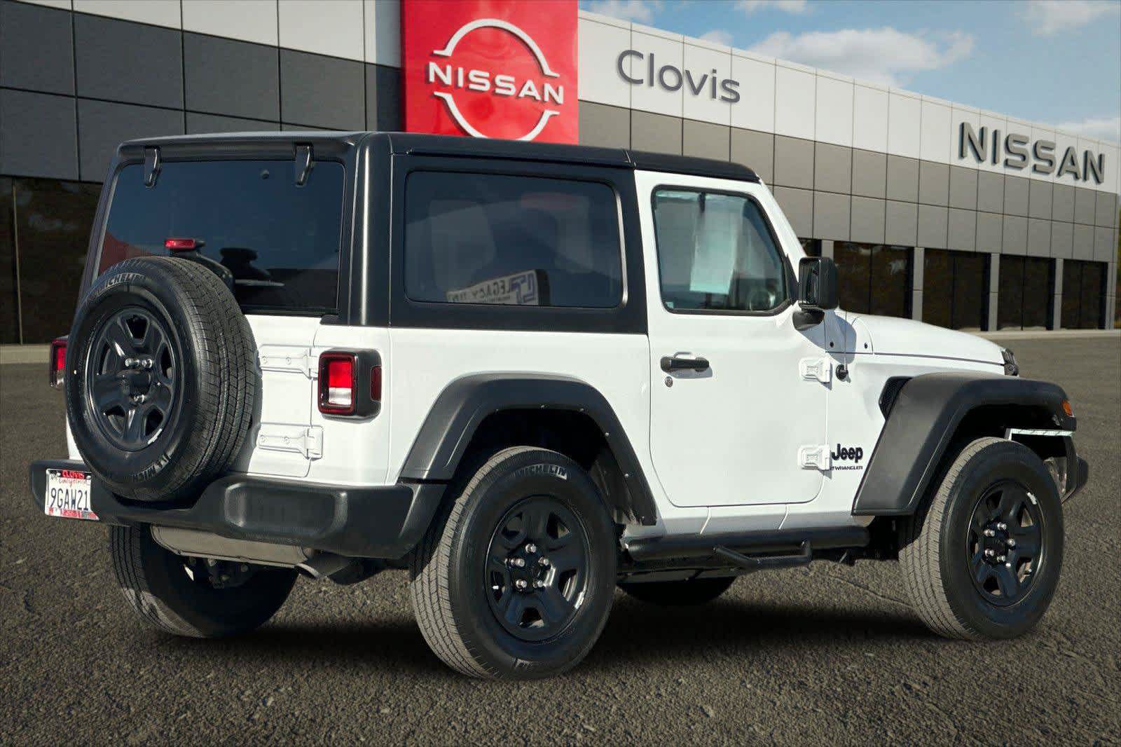 Used 2023 Jeep Wrangler Sport AWD/4WD image 3