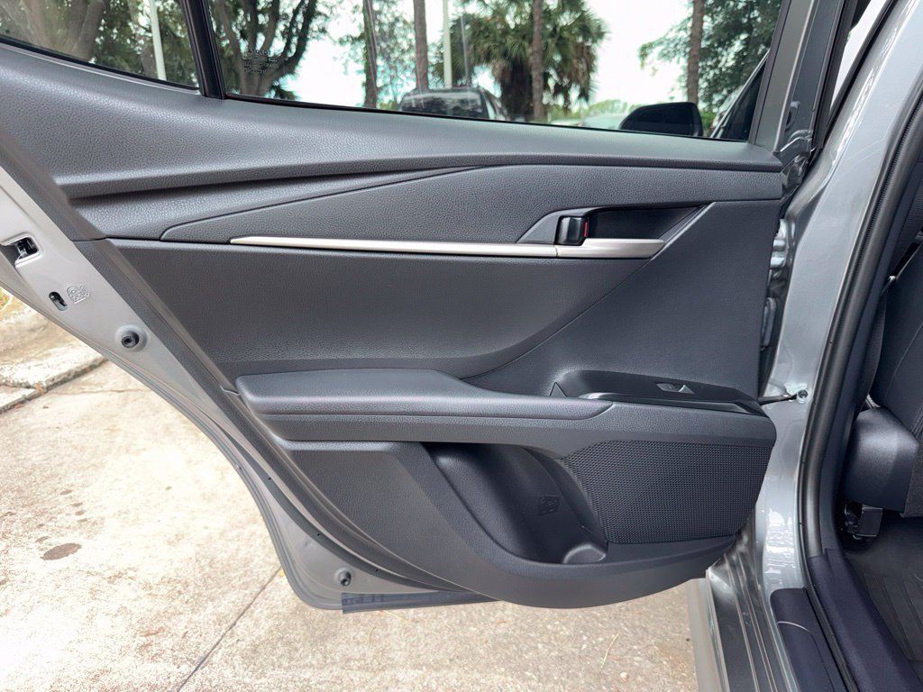 Used 2025 Toyota Camry SE FWD image 25