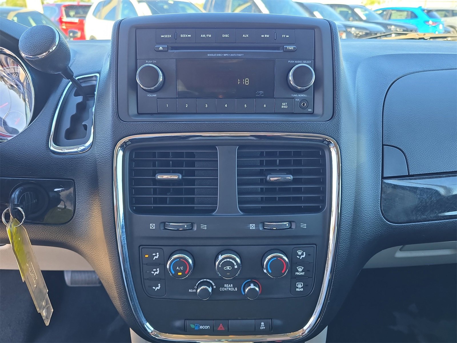 Used 2012 Dodge Grand Caravan SE image 16