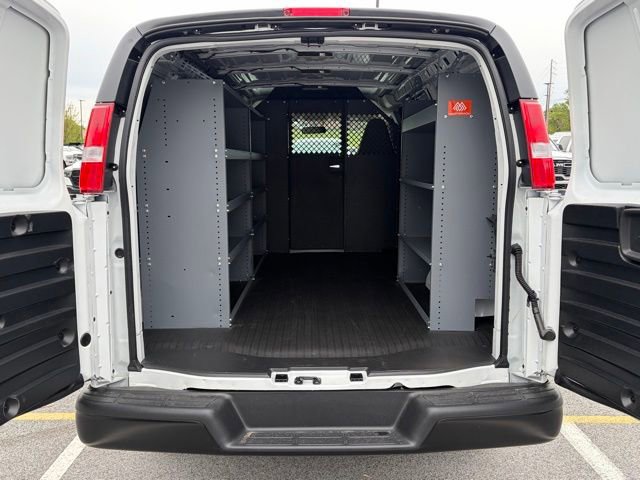 New 2026 Chevrolet Express 2500 w/ Driver Convenience Package RWD image 6