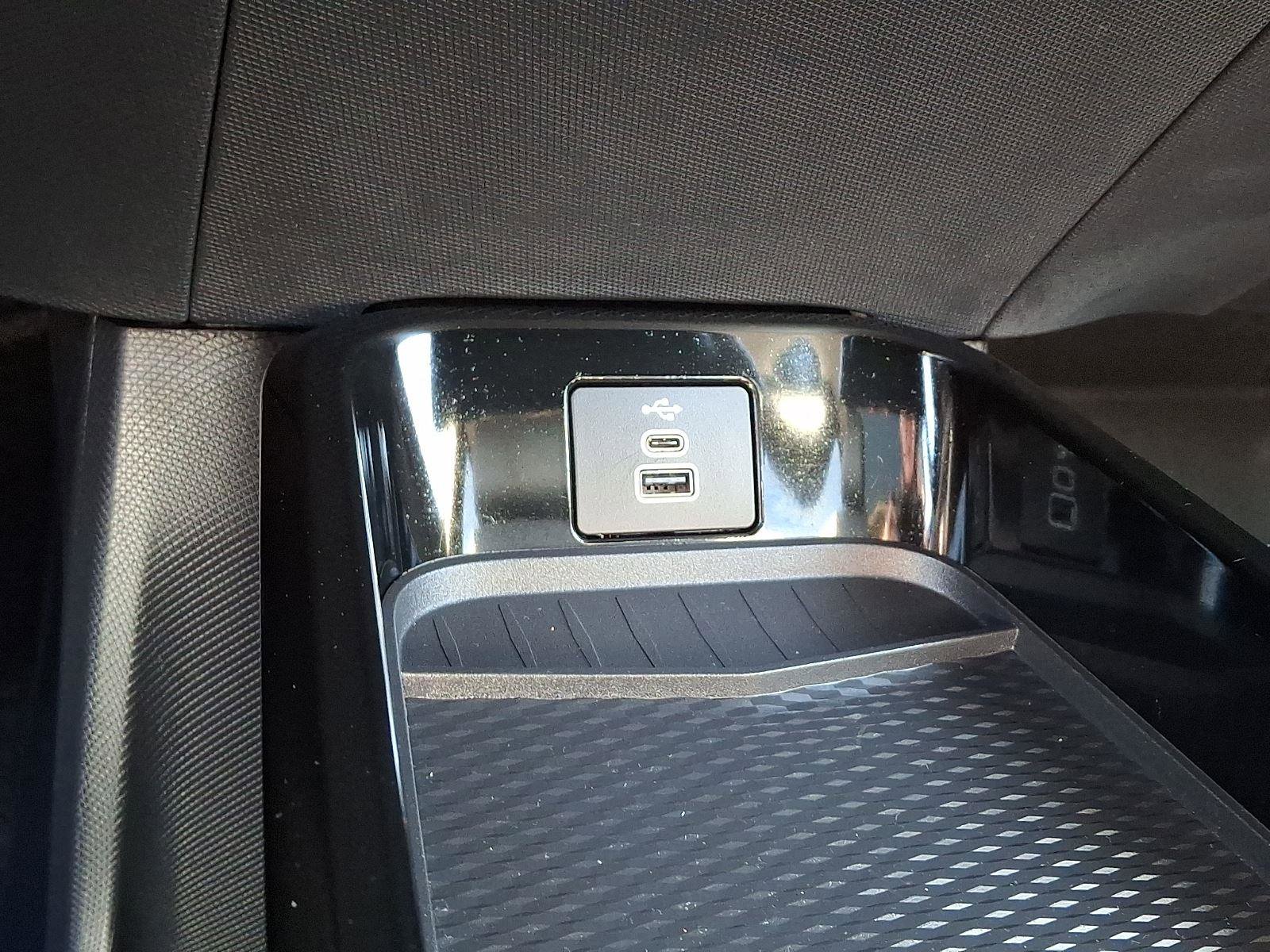 Certified 2025 Ford Mustang Mach-E Premium image 24