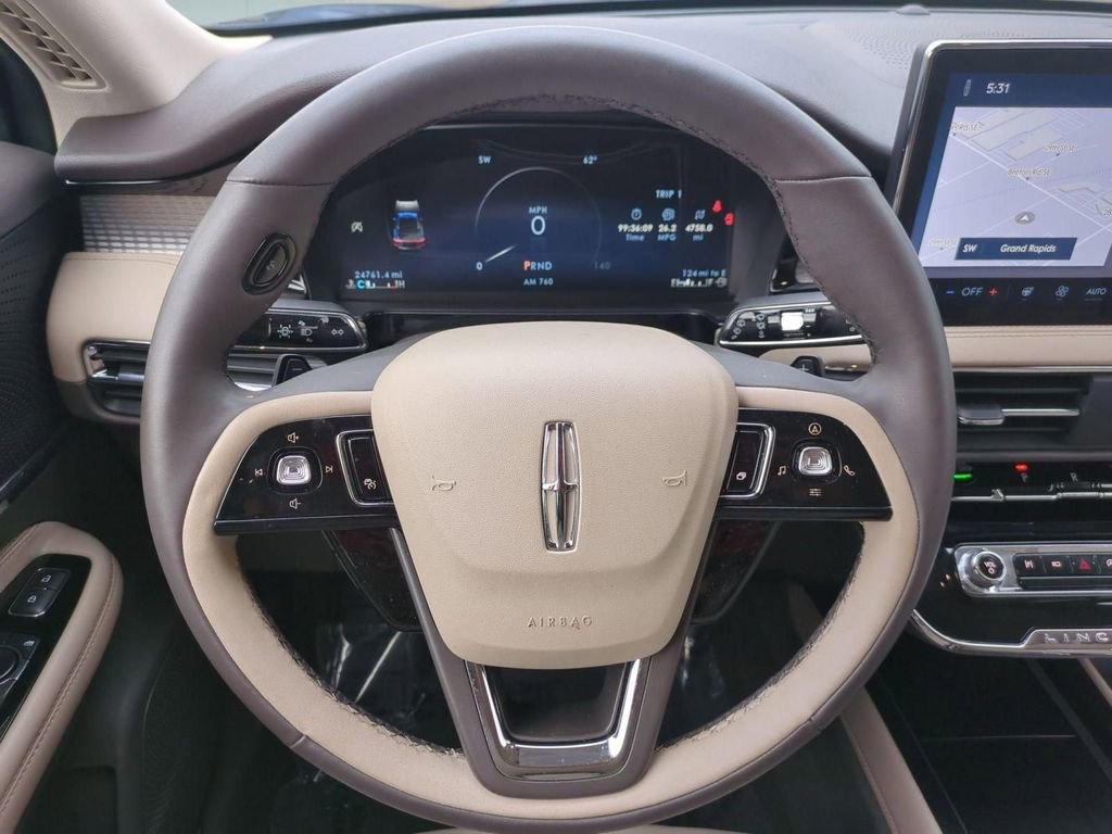 Used 2023 Lincoln Corsair AWD w/ Equipment Group 101A image 18