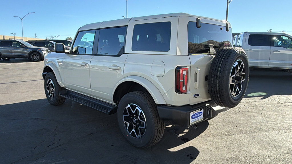New 2025 Ford Bronco Outer Banks image 5