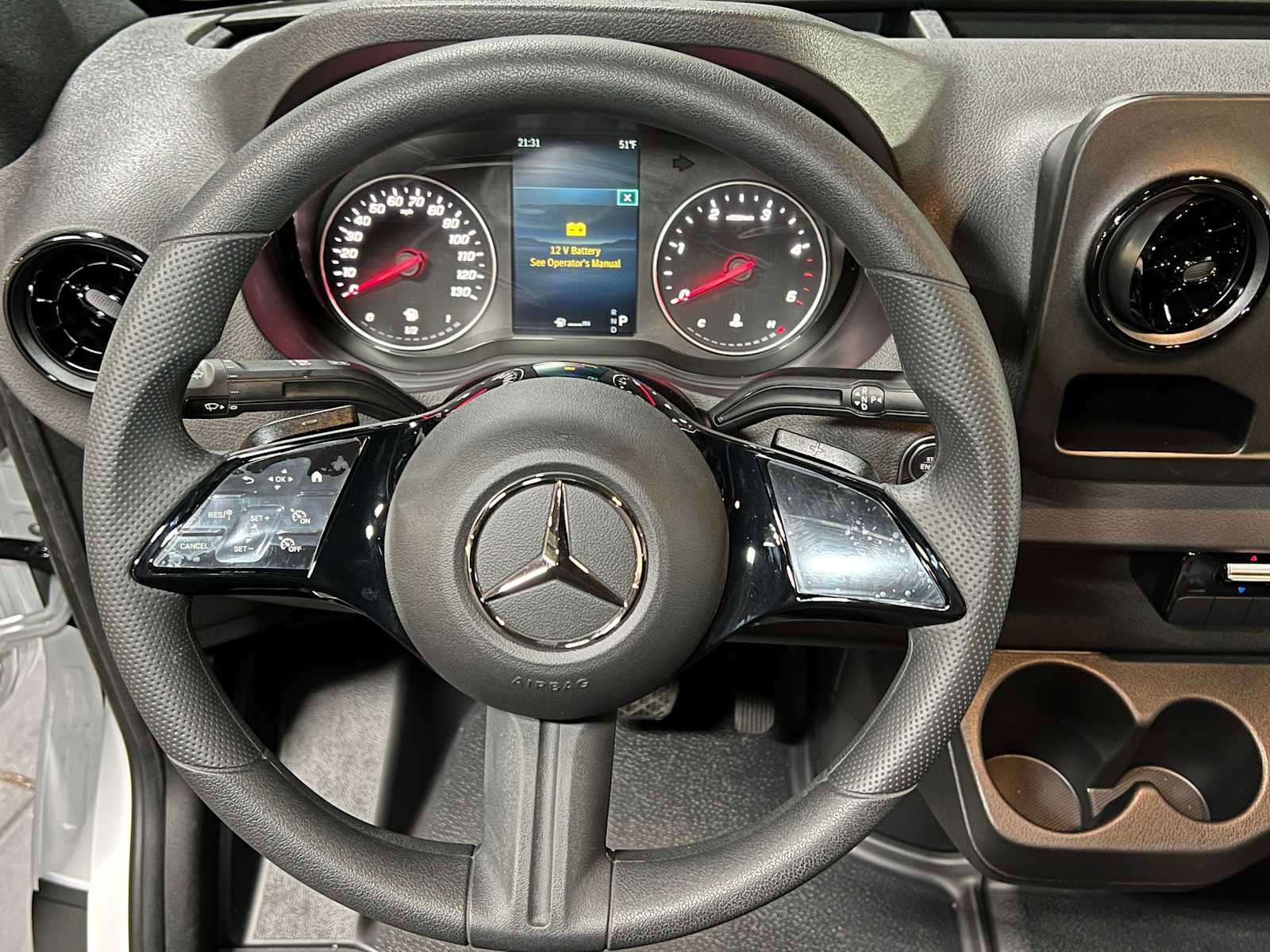 Used 2025 Mercedes-Benz Sprinter 2500 image 25