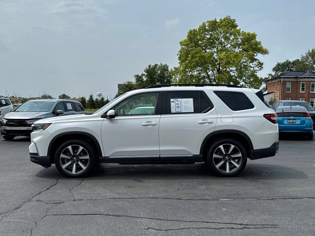 Used 2025 Honda Pilot Elite image 4