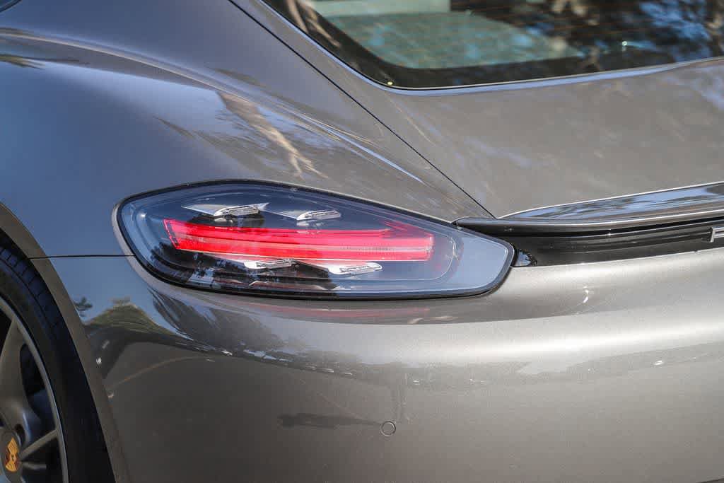 Used 2021 Porsche 718 Cayman RWD image 9