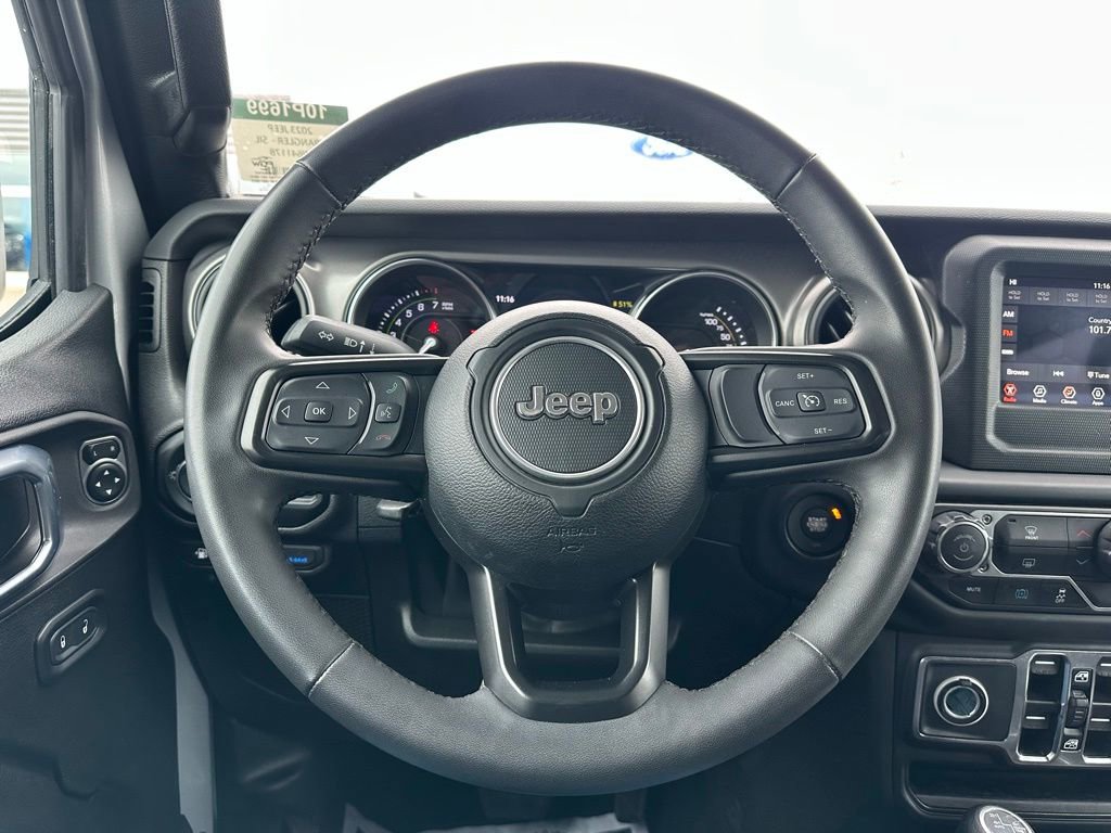 Used 2023 Jeep Wrangler Unlimited image 24