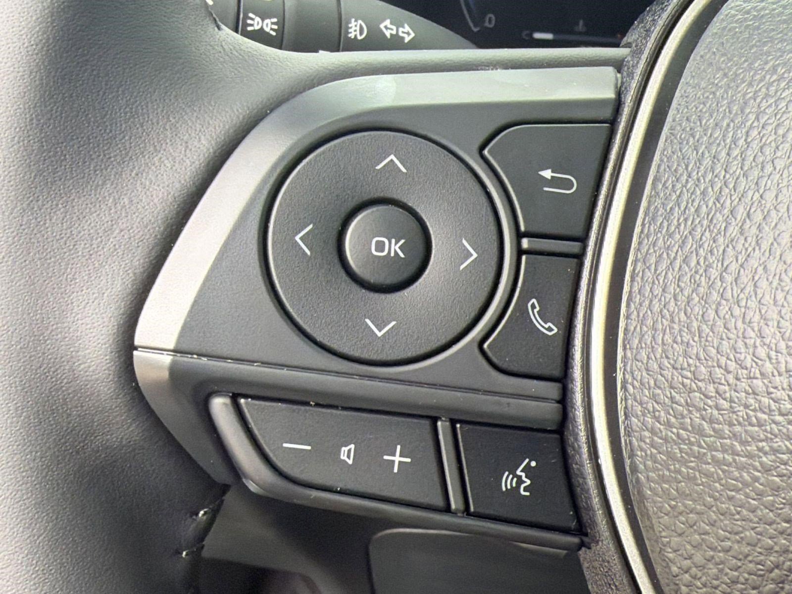 Used 2026 Toyota Corolla Cross XLE FWD image 15