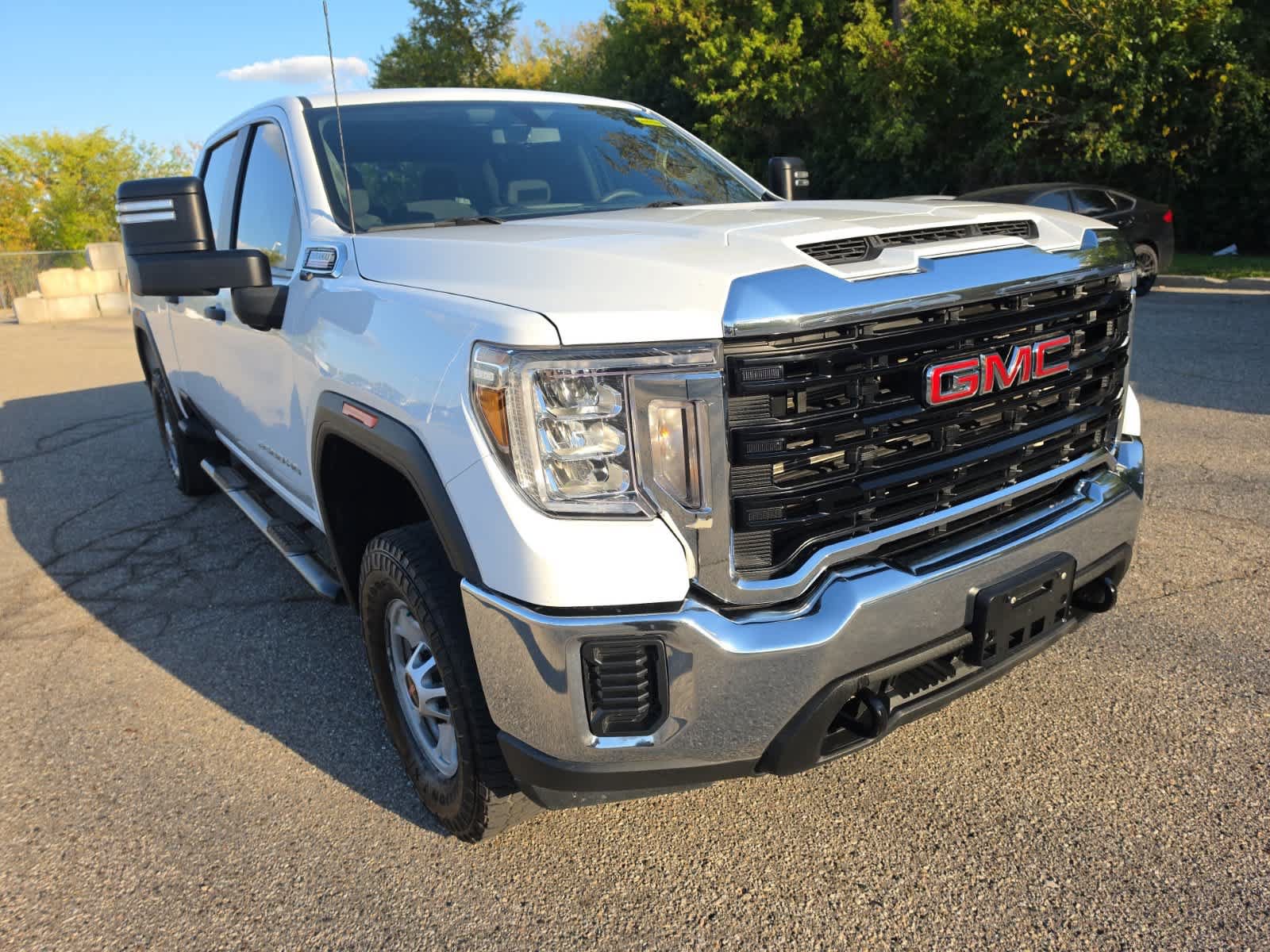 Used 2021 GMC Sierra 2500 4x4 Crew Cab w/ Convenience Package image 3