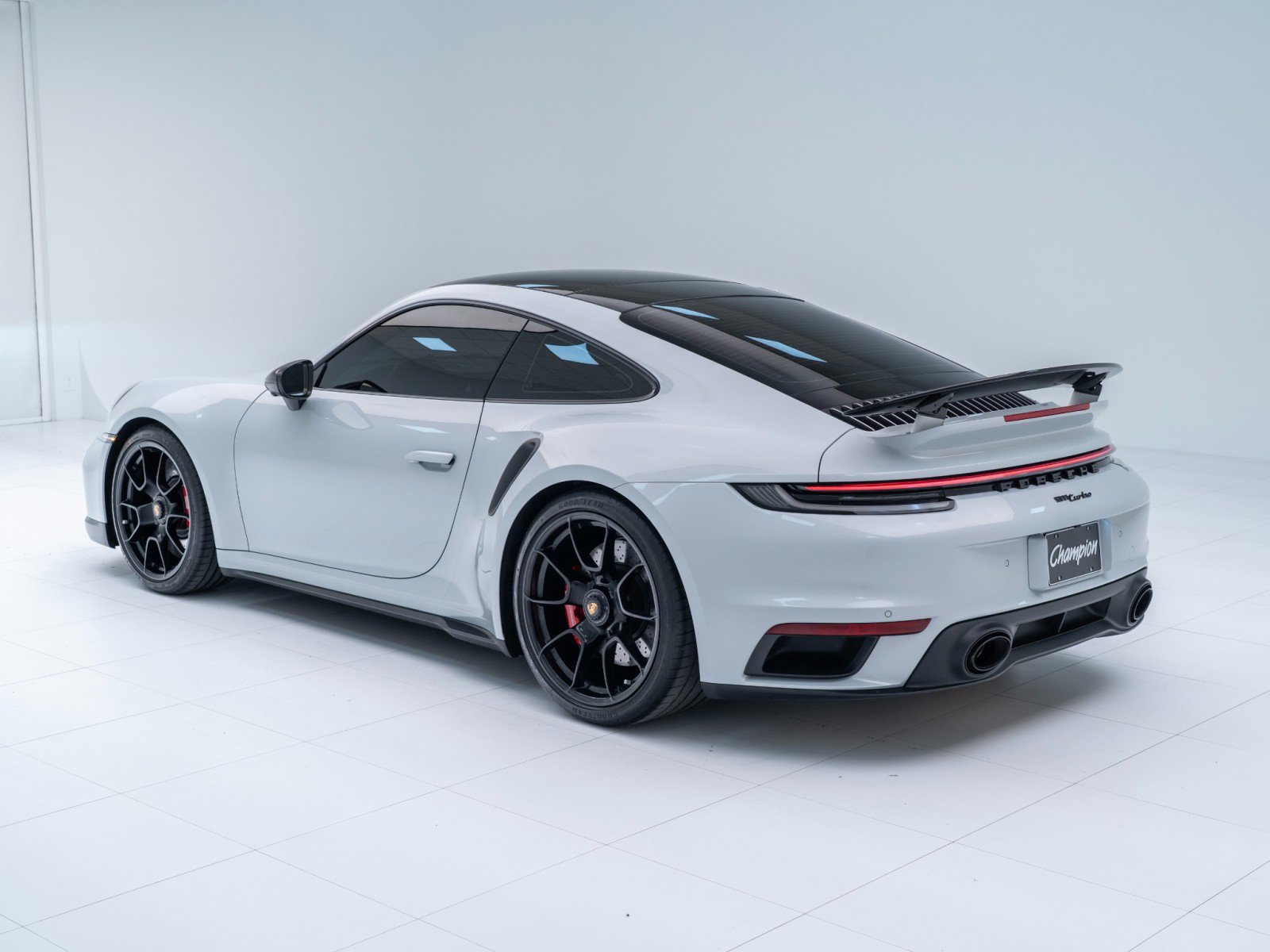 Used 2024 Porsche 911 Turbo AWD/4WD image 3
