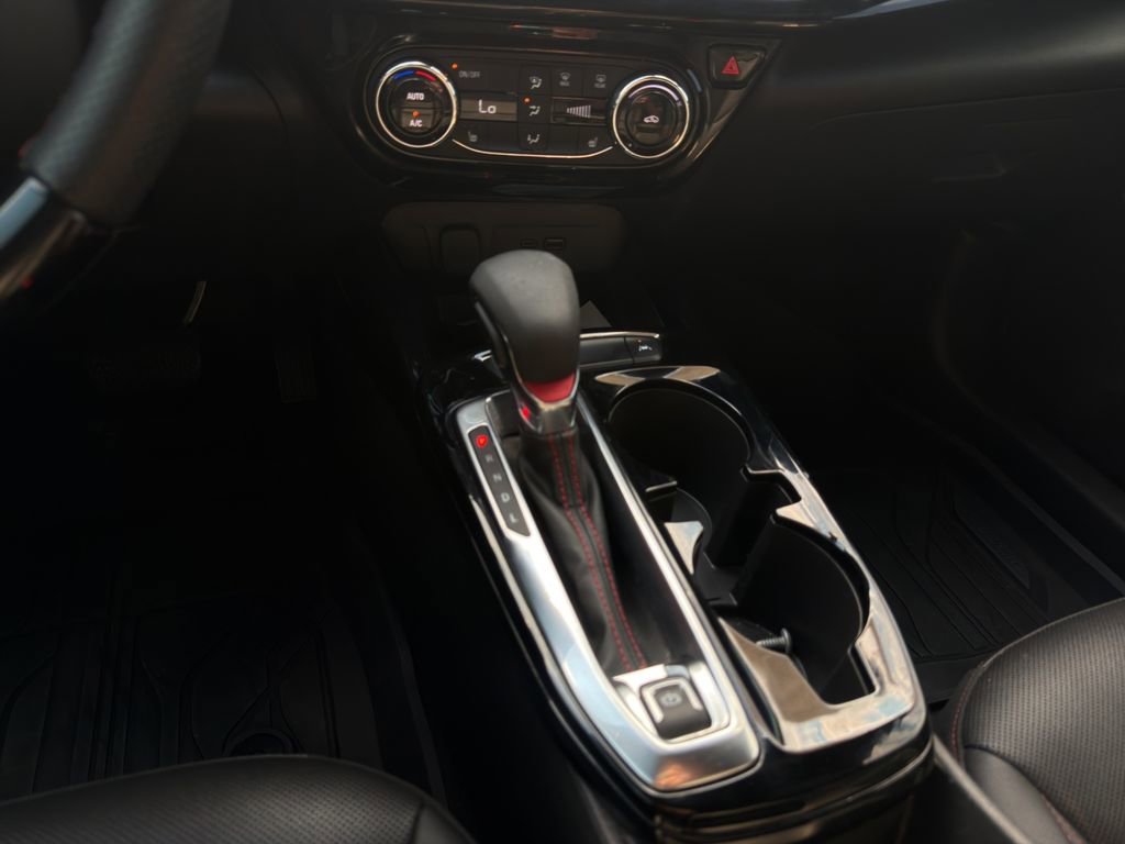 Used 2025 Chevrolet Trax RS w/ Driver Confidence Package image 15