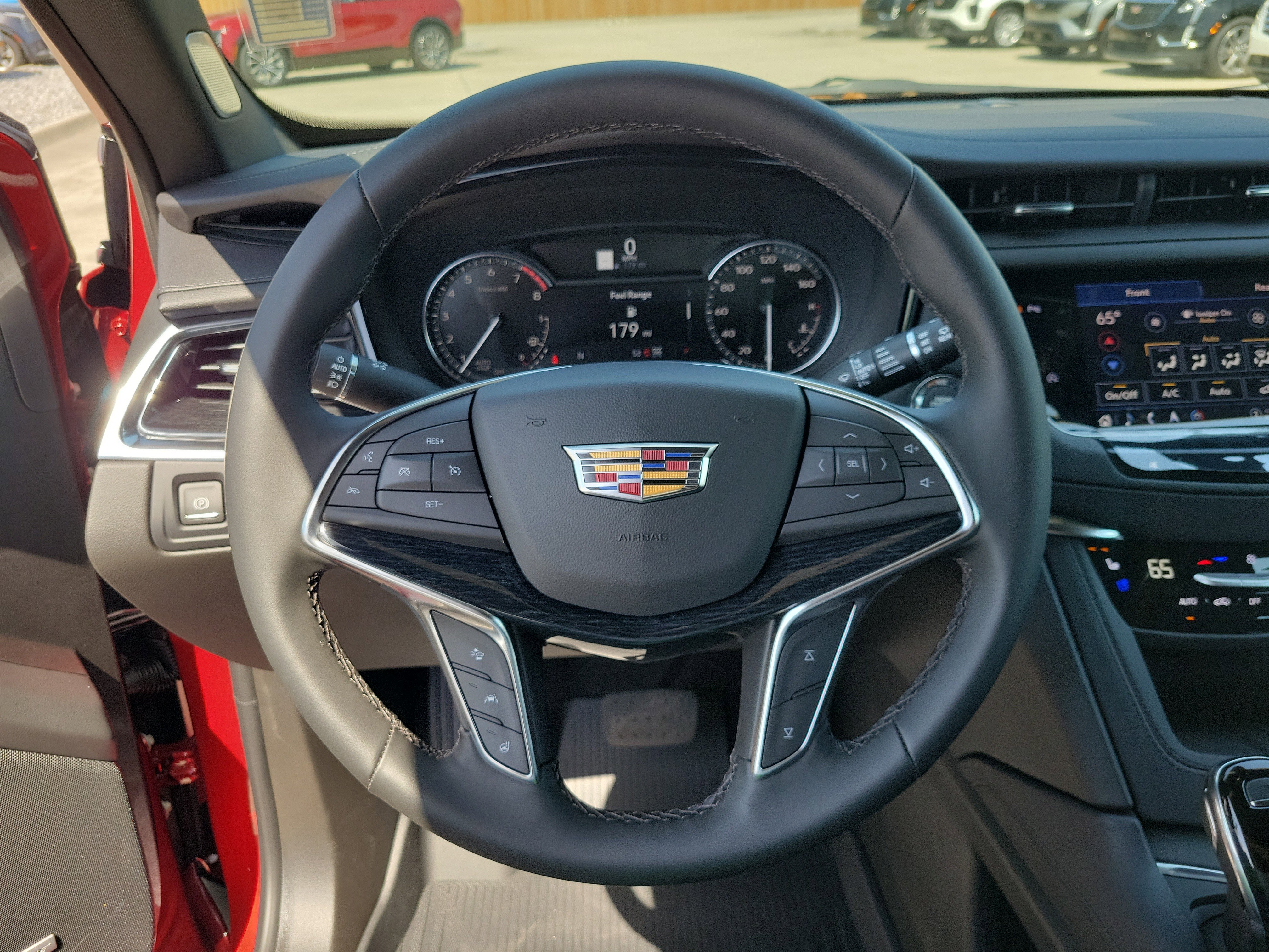 Certified 2025 Cadillac XT5 Premium Luxury w/ LPO, Floor Liner Package image 32