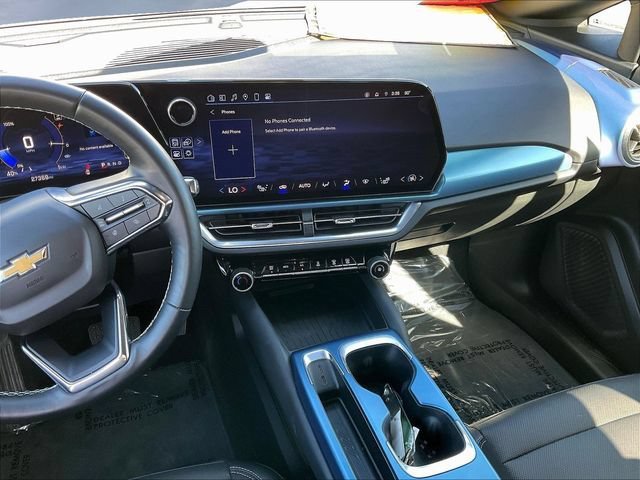 Certified 2024 Chevrolet Equinox EV LT FWD image 11