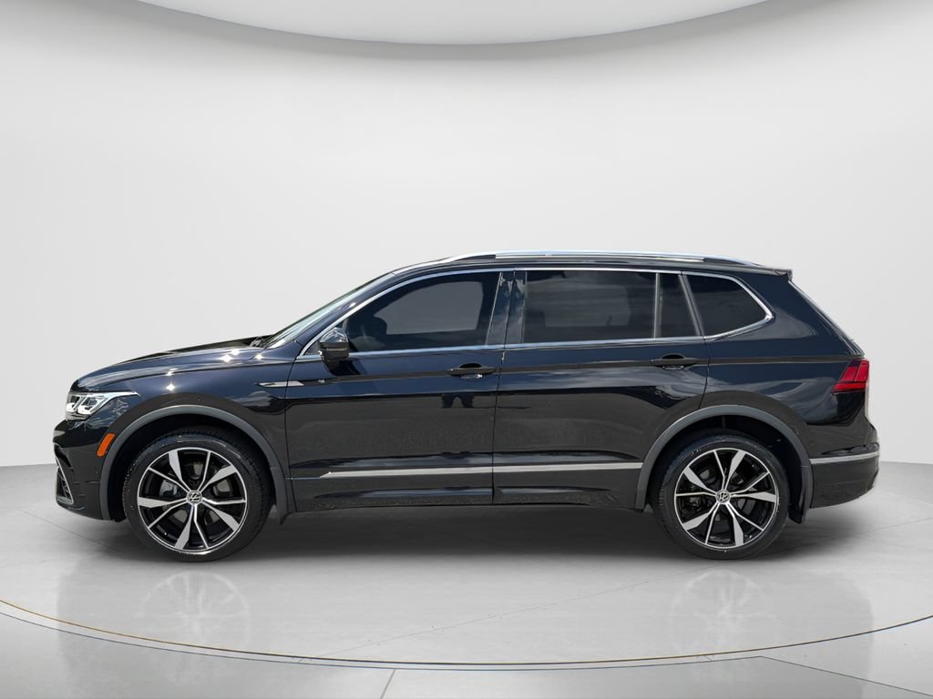 Used 2024 Volkswagen Tiguan SEL R-Line AWD/4WD image 9