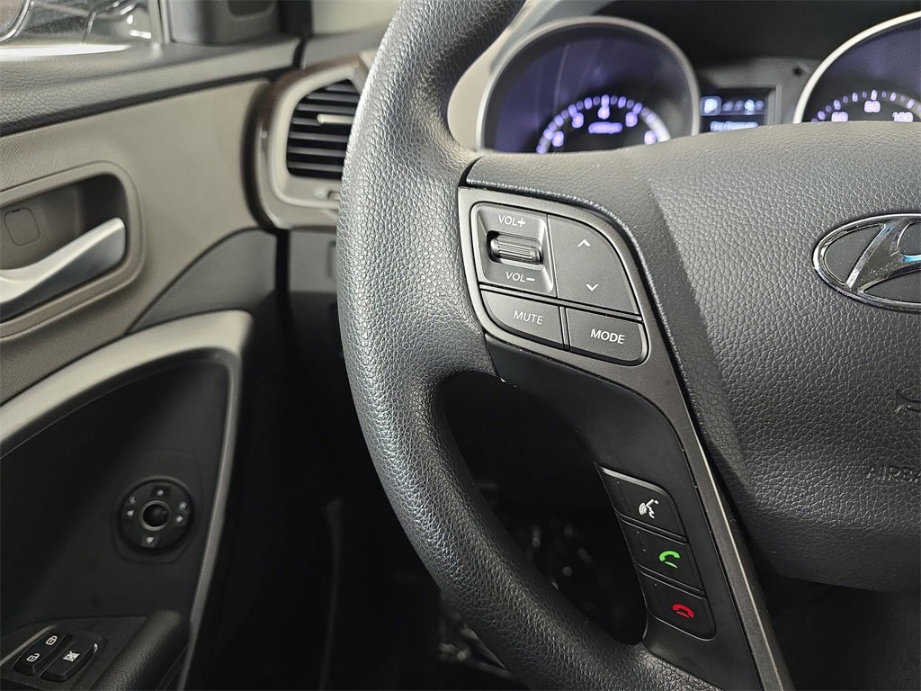 Used 2017 Hyundai Santa Fe Sport image 19