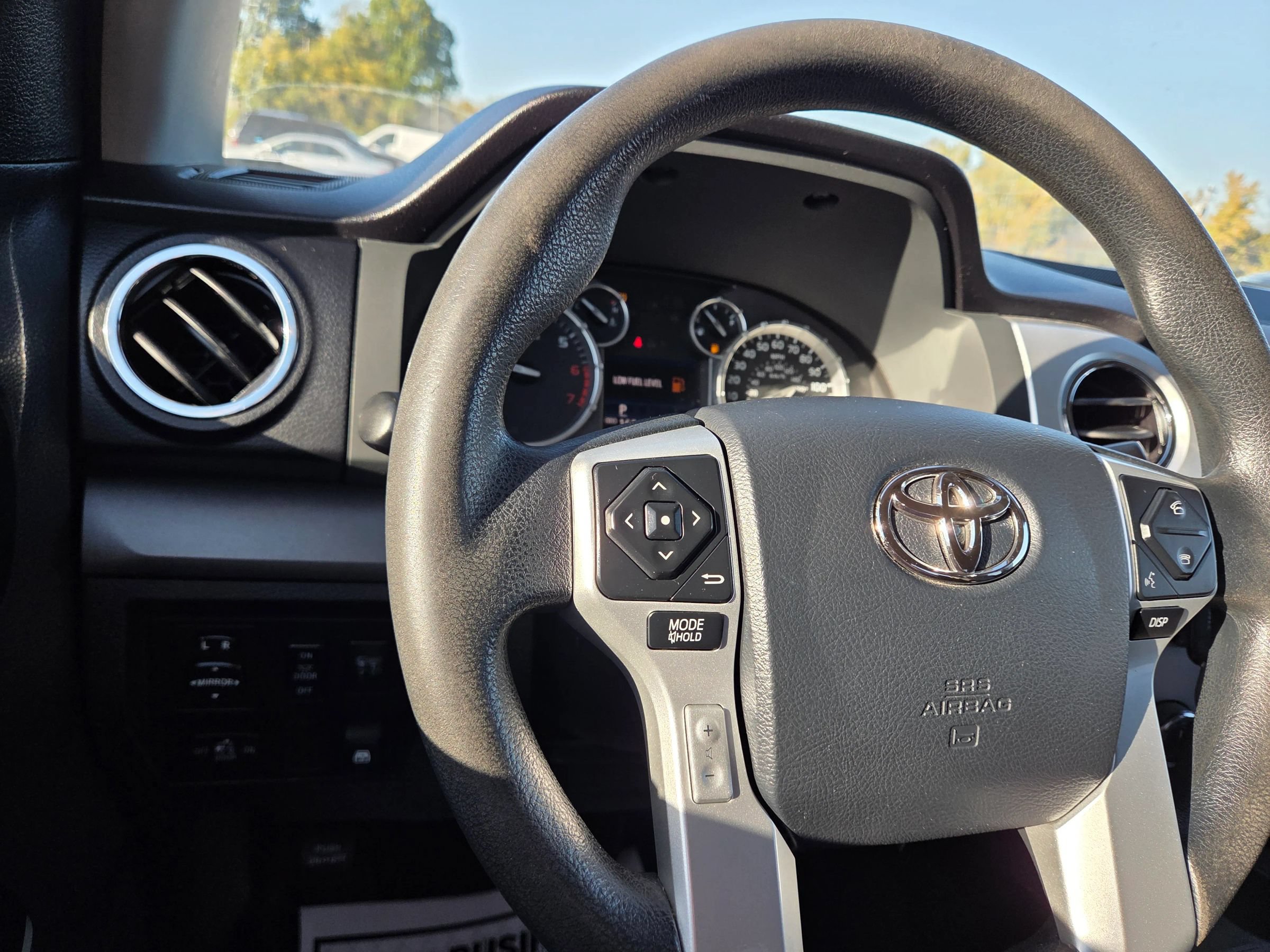 Used 2015 Toyota Tundra SR5 w/ TRD Off Road Package AWD/4WD image 27