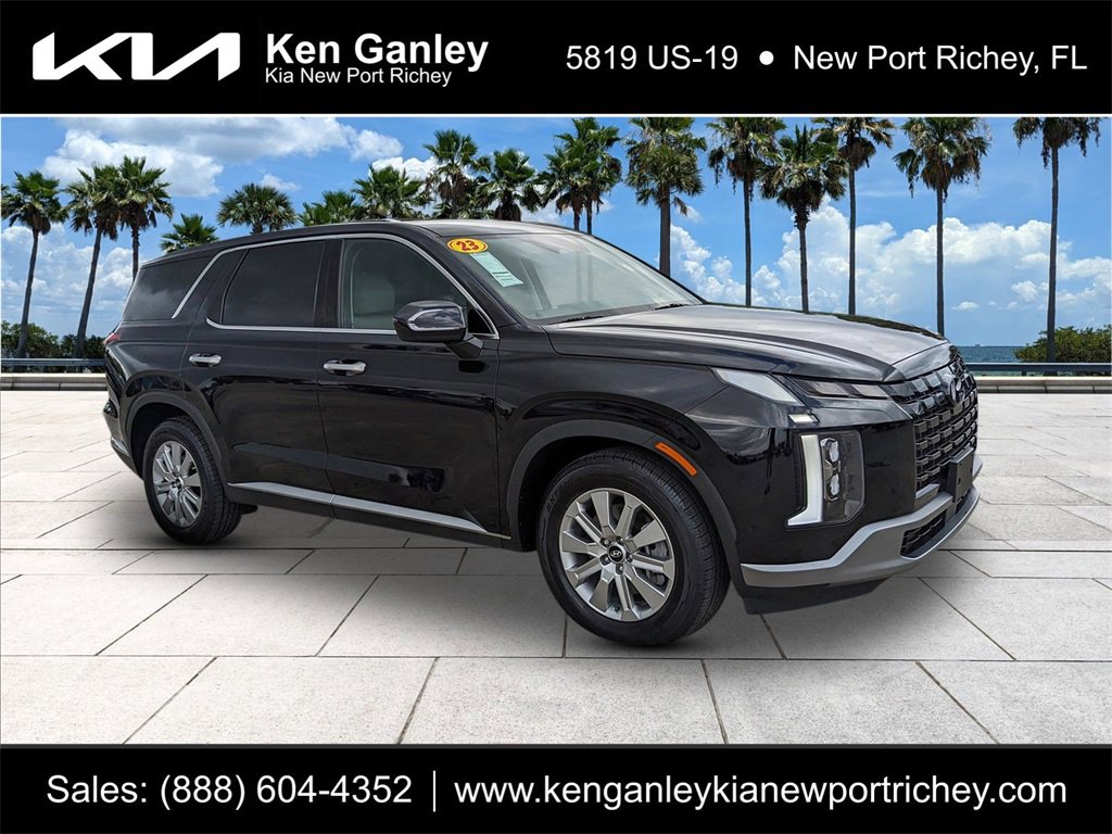 Used 2023 Hyundai Palisade SE w/ Cargo Package