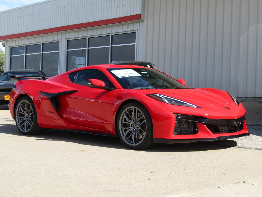 New 2027 Chevrolet Corvette Z06 w/ Battery Protection Package RWD image 14