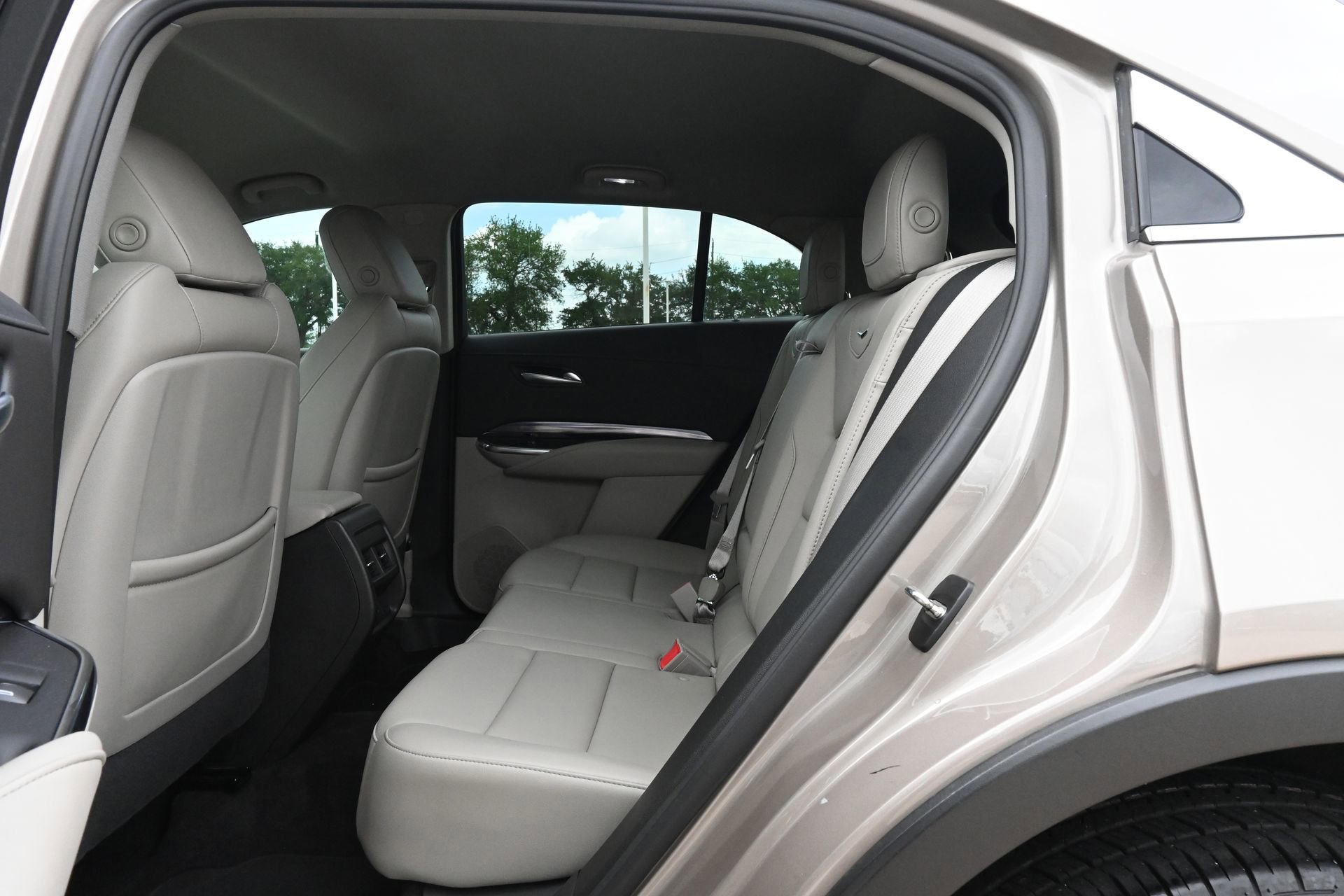 Certified 2023 Cadillac XT4 Luxury FWD image 20