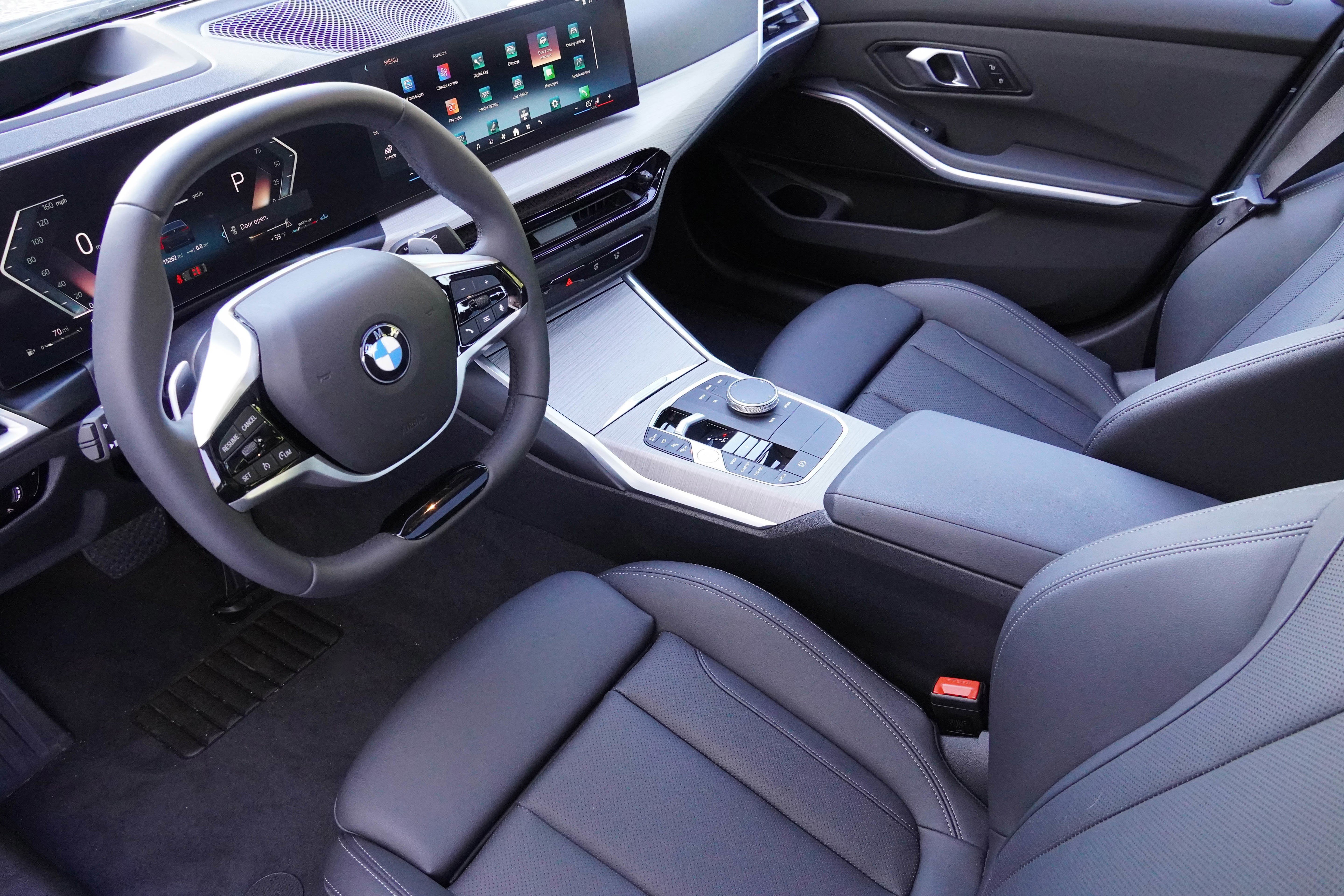 Certified 2025 BMW 330i Sedan RWD image 10