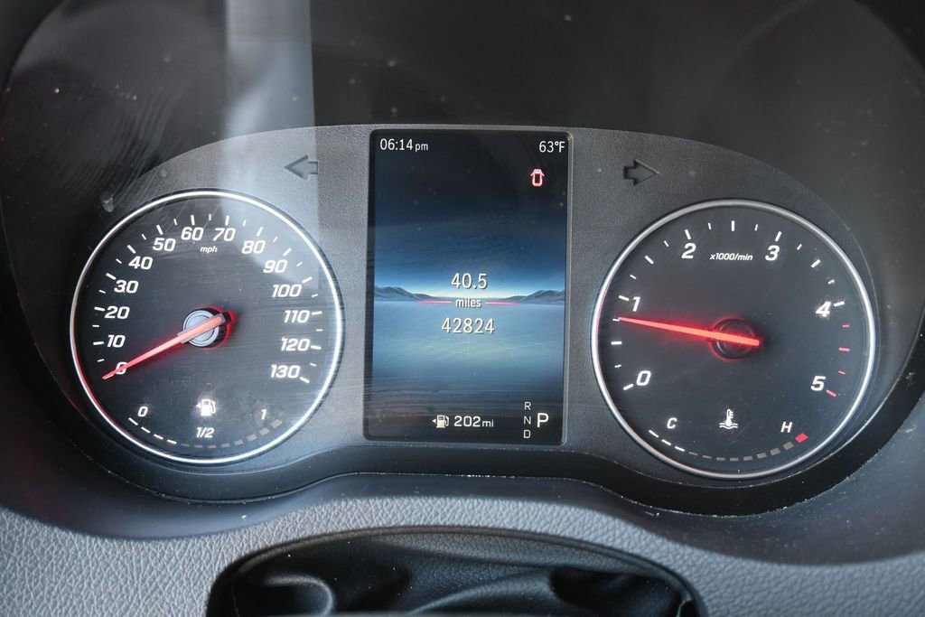 Used 2025 Mercedes-Benz Sprinter 2500 image 16