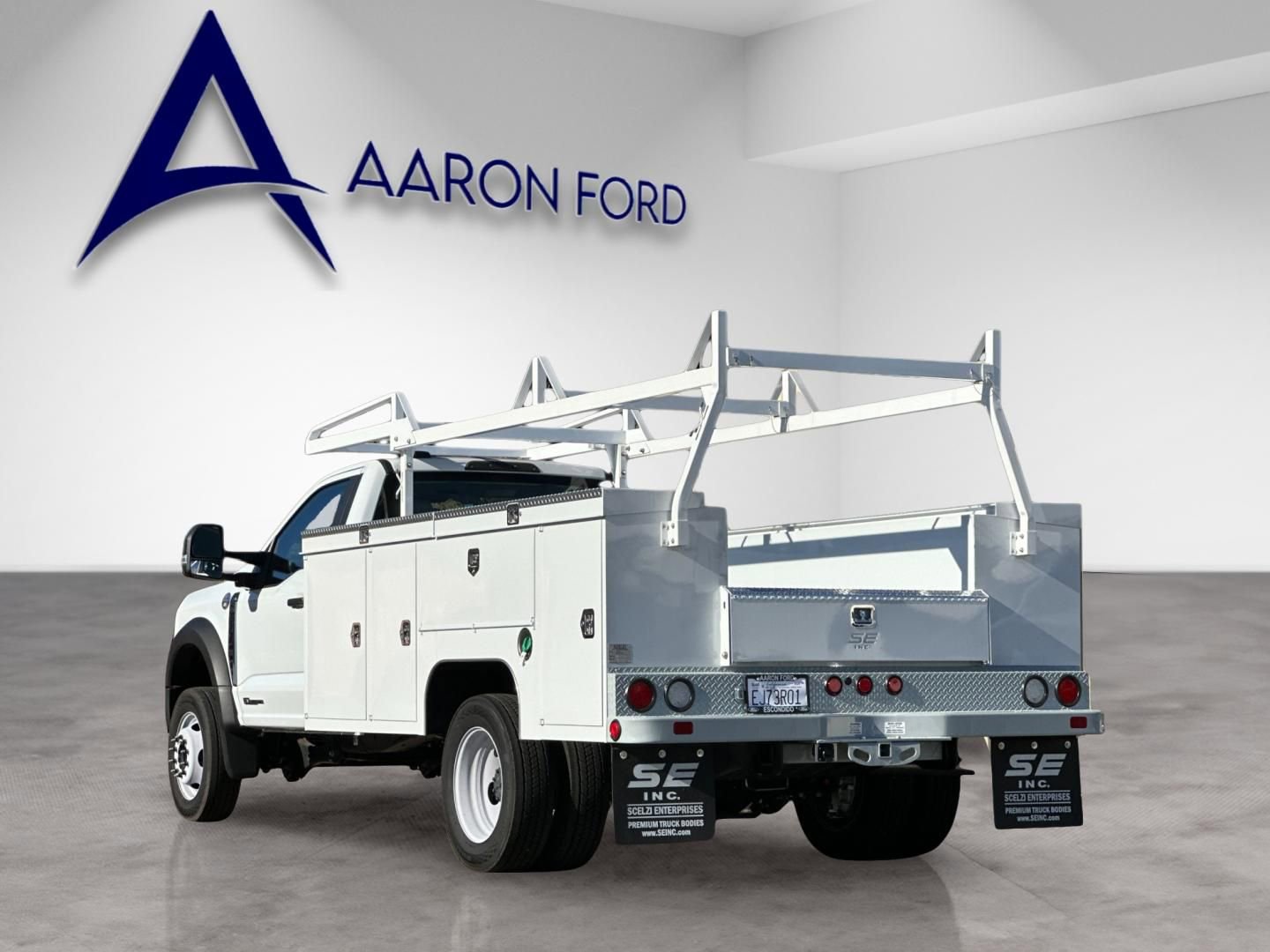 Used 2024 Ford F550 2WD Regular Cab Super Duty w/ XL Chrome Package image 4