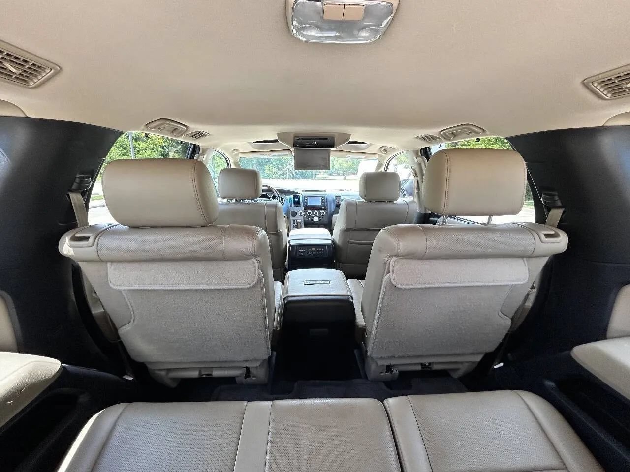 Used 2016 Toyota Sequoia Platinum RWD image 15