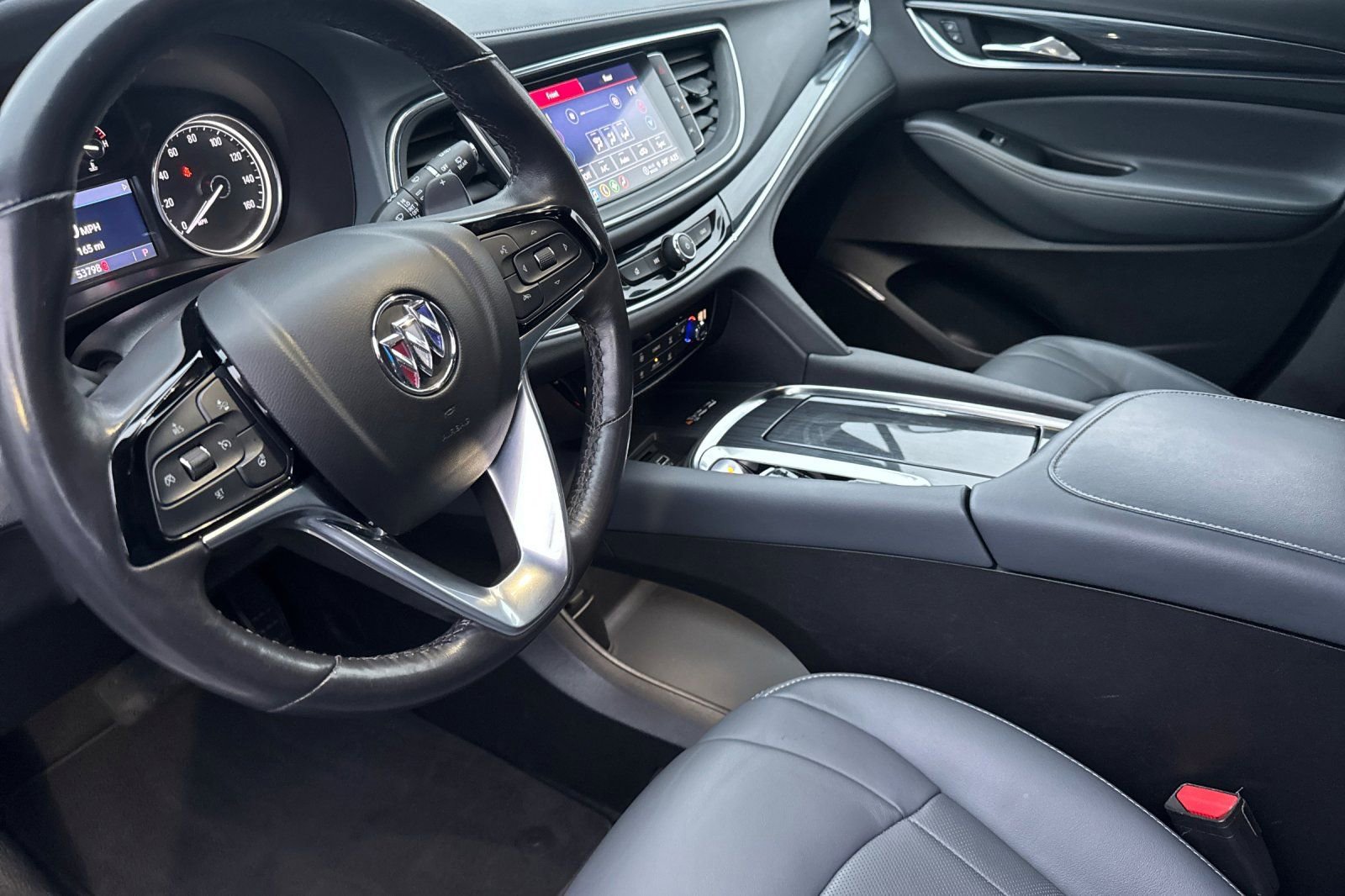 Certified 2023 Buick Enclave Essence image 9