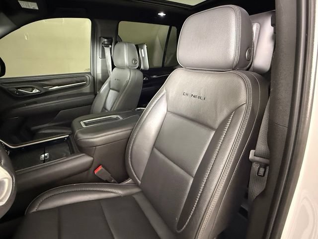 Used 2021 GMC Yukon Denali w/ Denali Premium Package AWD/4WD image 6