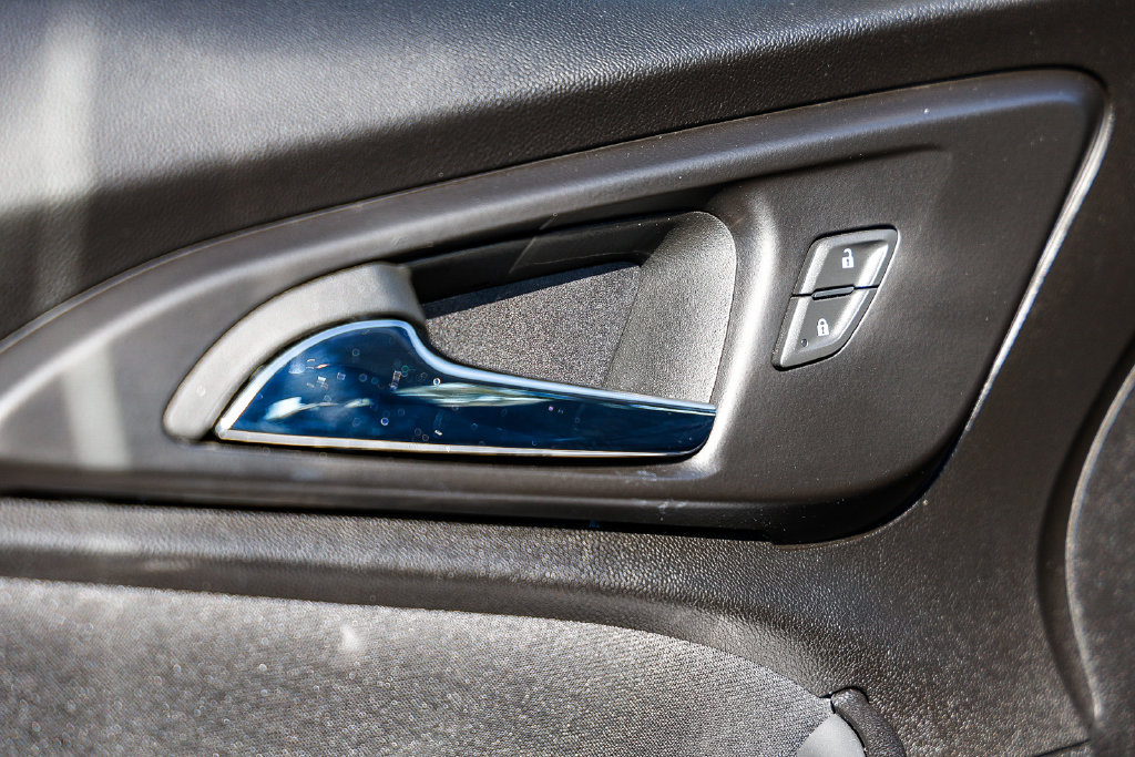 Used 2025 Chevrolet Malibu LT FWD image 39