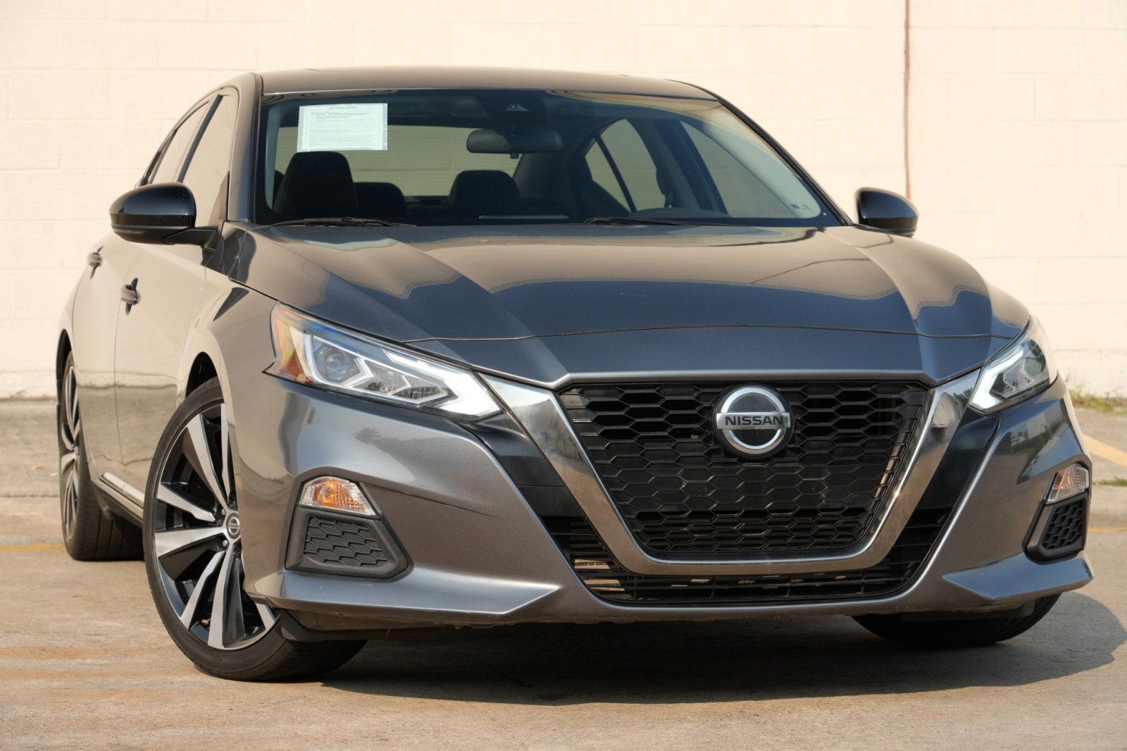 Used 2022 Nissan Altima 2.0 SR FWD image 2